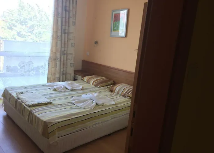 апартамнет с две спални в комплекс лъки 2 влас